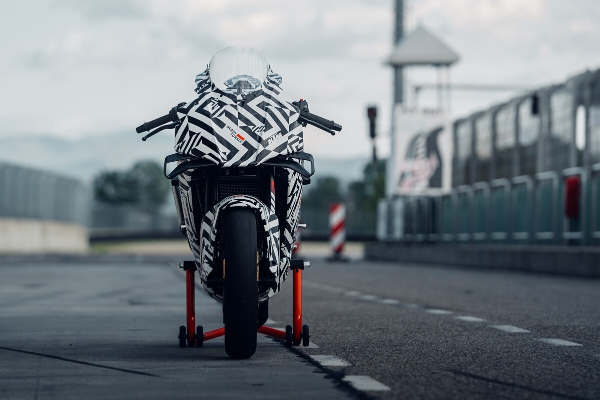 KTM 990 RC R, svelato il prototipo della nuova carenata austriaca